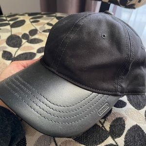 NWOT Men’s Coach Baseball Hat